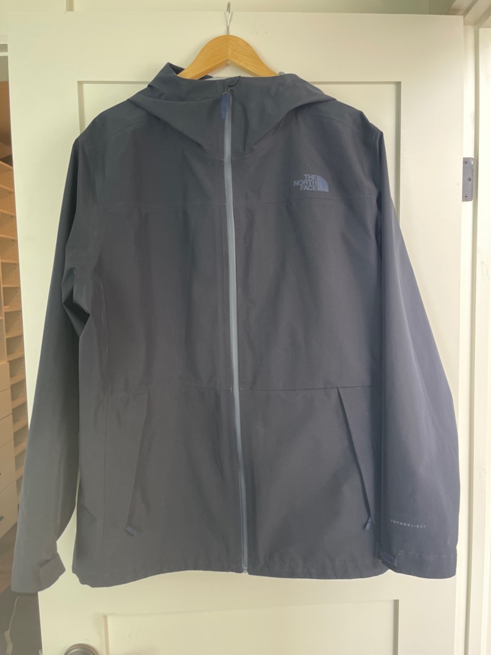 The North Face Men's Waterproof Hooded Raincoat - navy